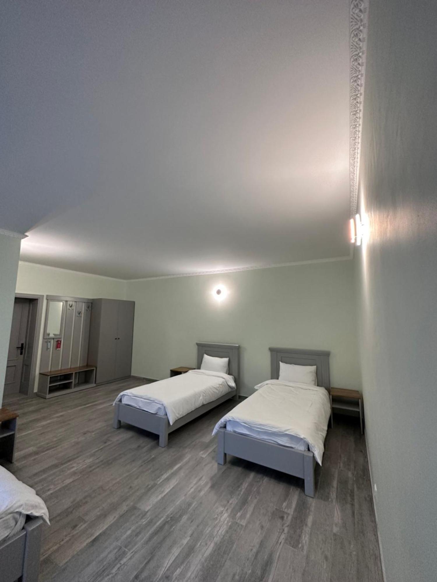 Maestro Hotel Ostroh ภายนอก รูปภาพ