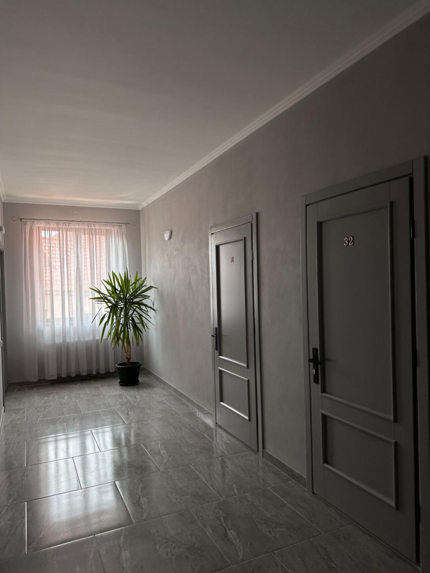 Maestro Hotel Ostroh ภายนอก รูปภาพ